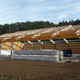 Halle in Holzbauweise Treuener Spezialmontage